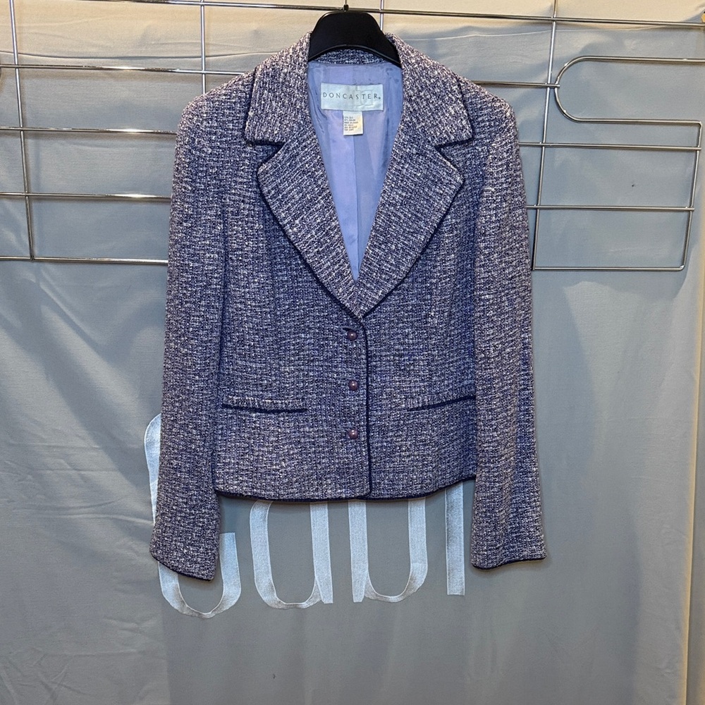 Doncaster Women's Elegant Purple Blazer size 8; very gently preloved